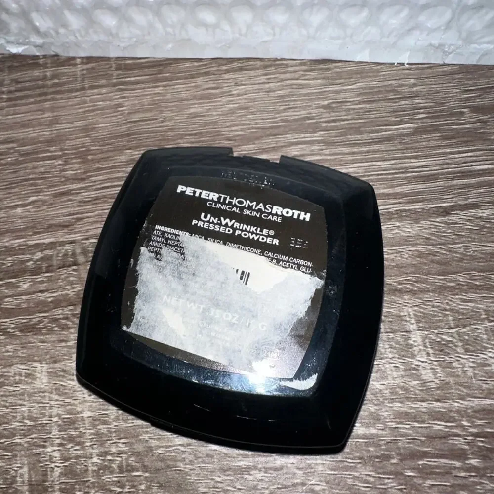 Peter Thomas Roth Un-Wrinkle‎ Pressed Powder Fair Light Matte 0.35oz Compact